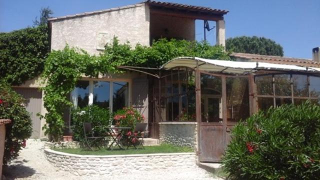 Gite L'Annexe Villelaure Exterior photo